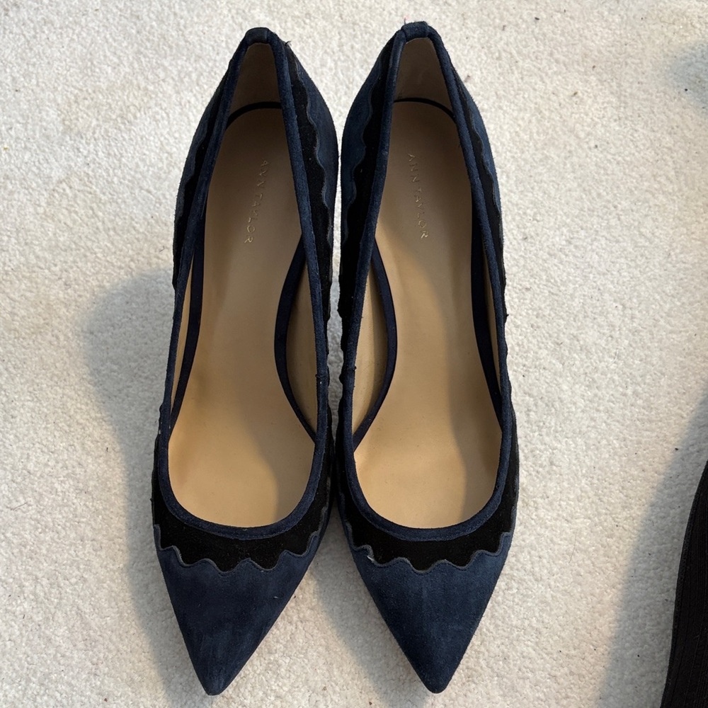 Ann Taylor Navy Blue Scalloped Heels